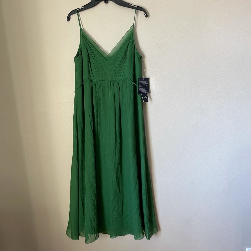 Anne Klein Emerald Green 100% Silk Dress -10